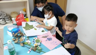 红荔社区开展“大自然在我心”亲子拓印画活动