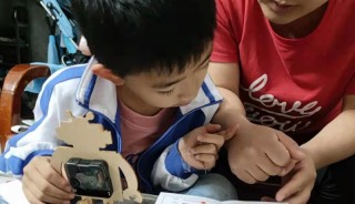 香山街社区举行“与机器人约会”亲子家庭教育线上活动 