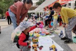 童“售”无欺--红荔社区儿童跳蚤市场掠影